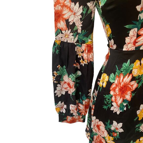NWOT PrettyLittleThing Floral Fit Flare Dress in Black Puff Sleeve Back Zip Sz 2 - Picture 8 of 11